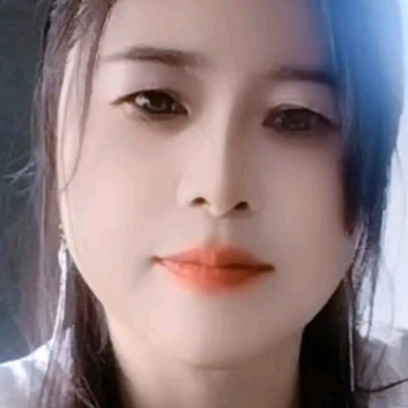 玲玲儿.