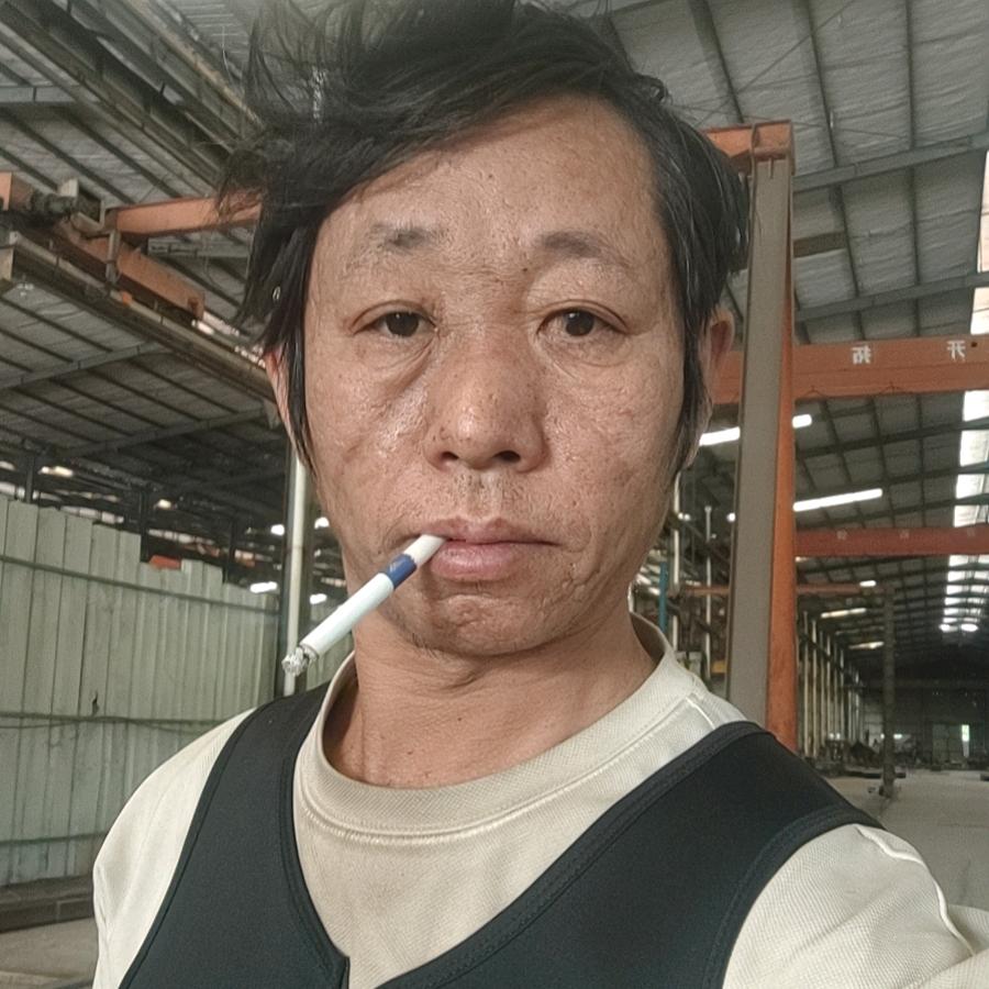 我叫夏老q。