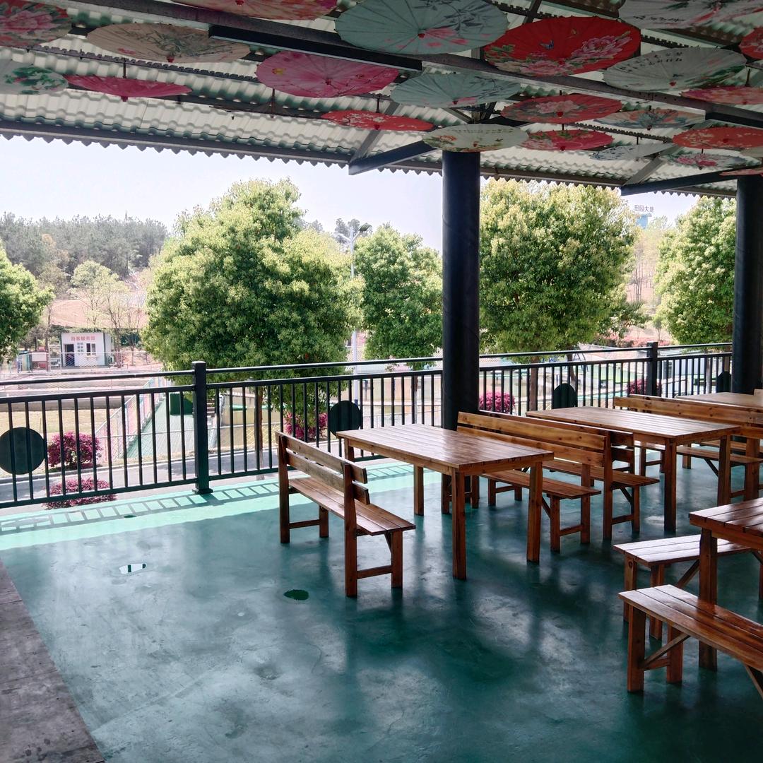 不抽烟的小老头