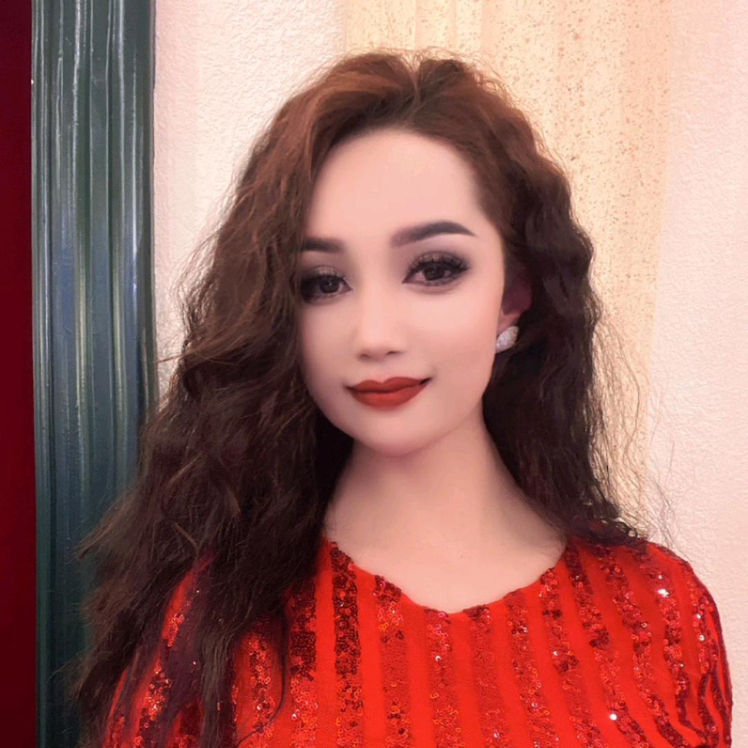NazLi 网红美睫 美甲师💅