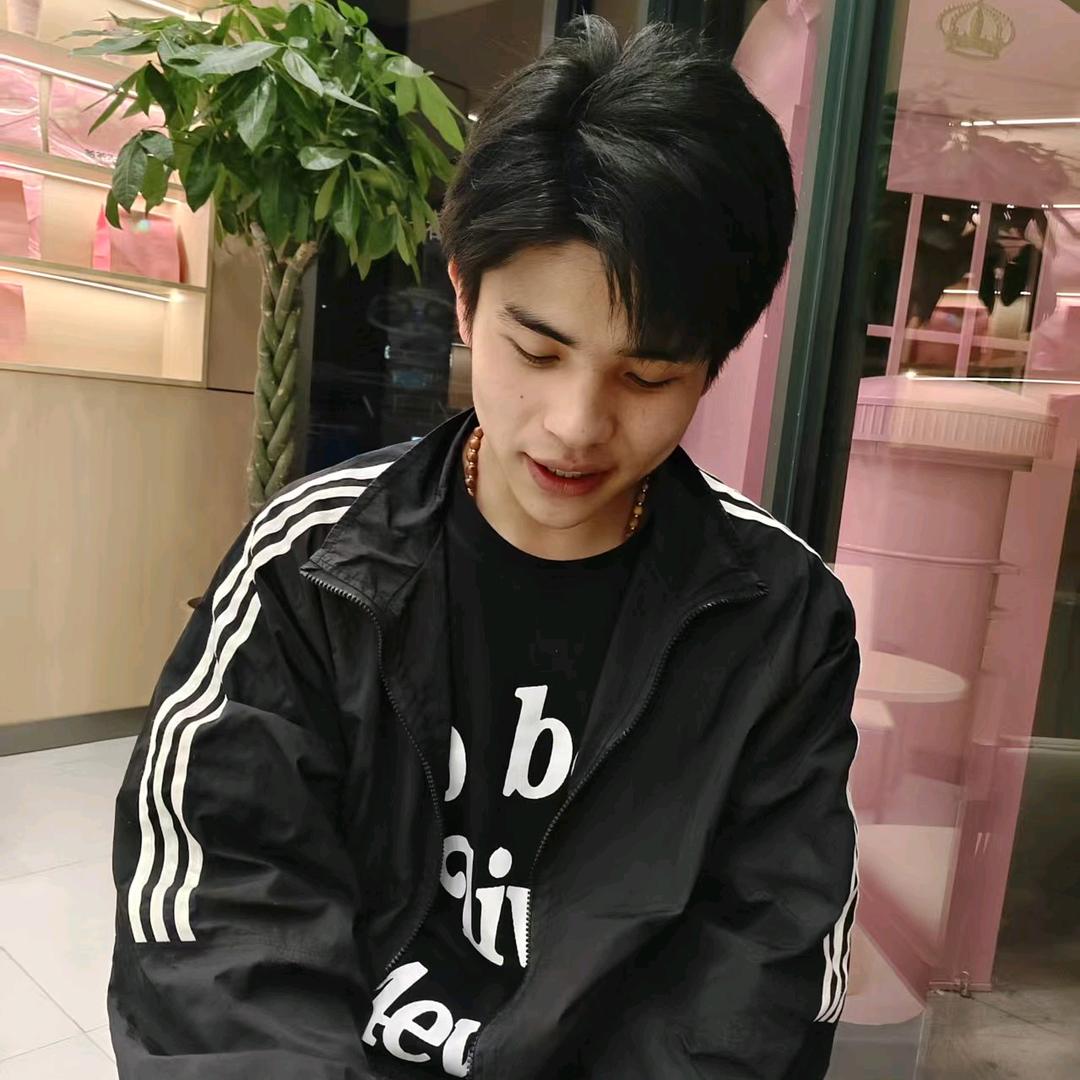 会英语的殷世航