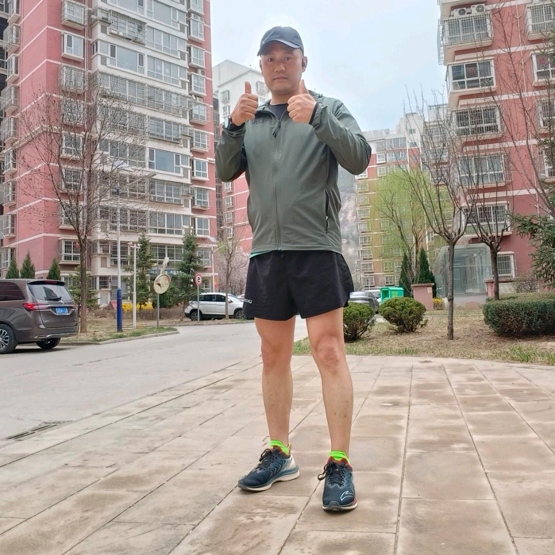 小赵真的跑不快