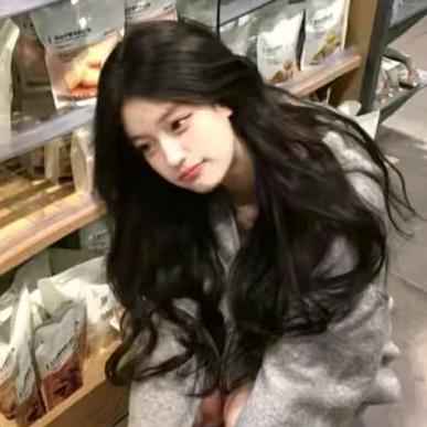 小范吃橙子