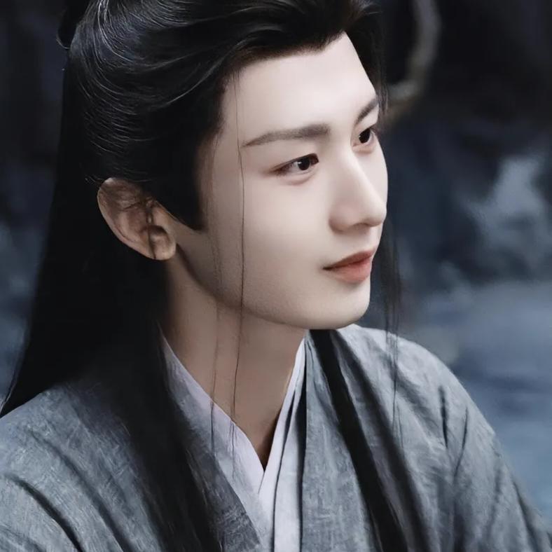 🌸照玲玥🐭🐯🐉