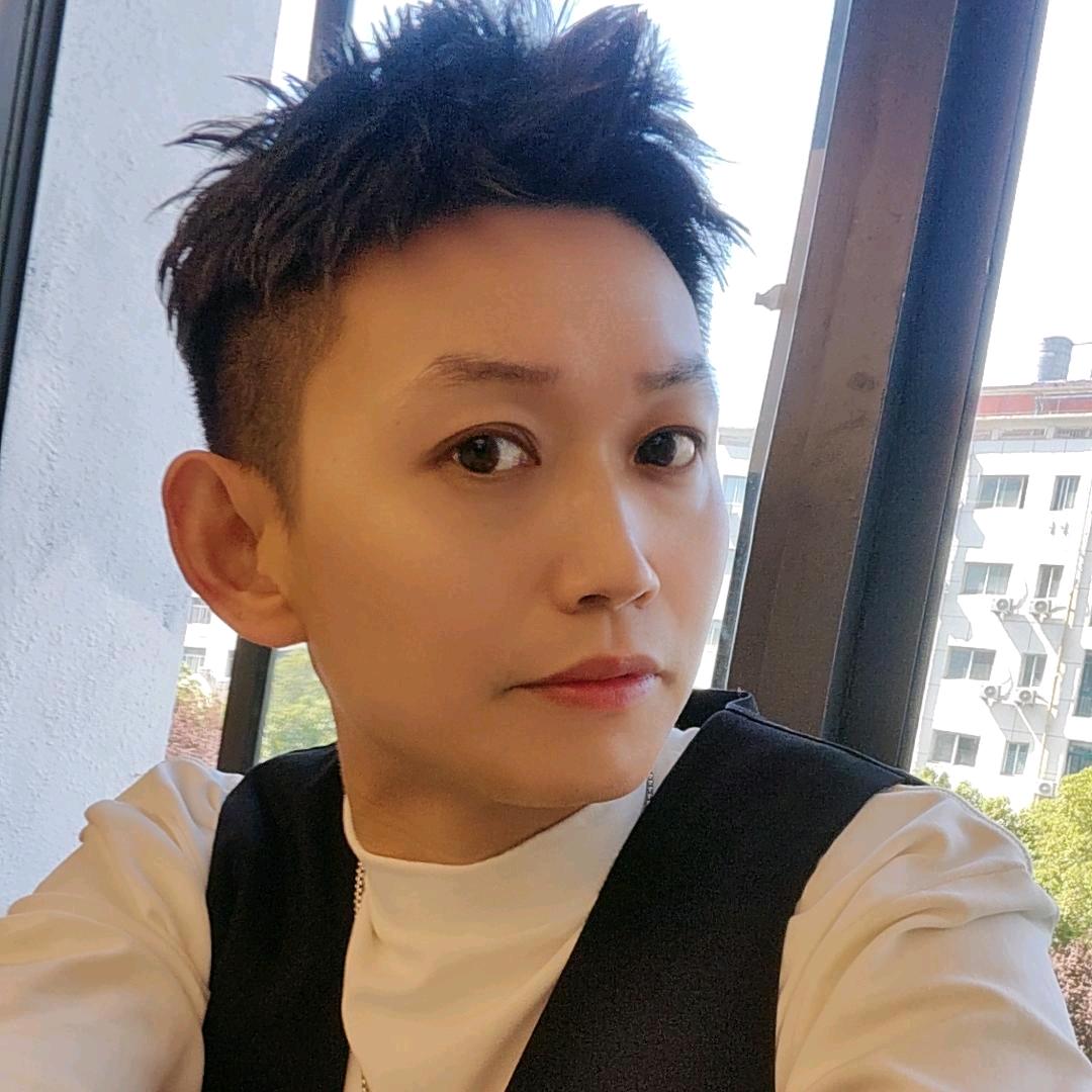 潮大雄发型  . 司（周三休）