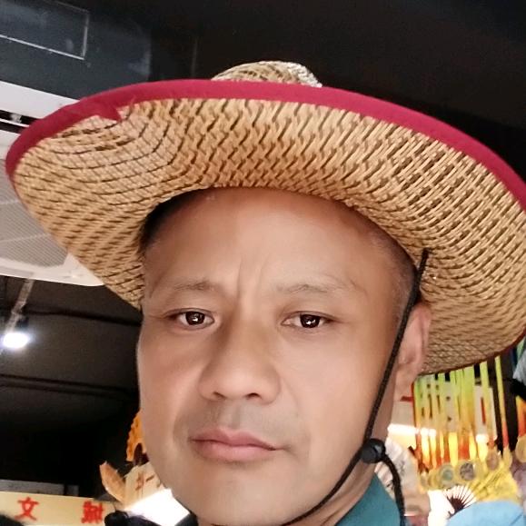 关山小学东临晨光文具书店