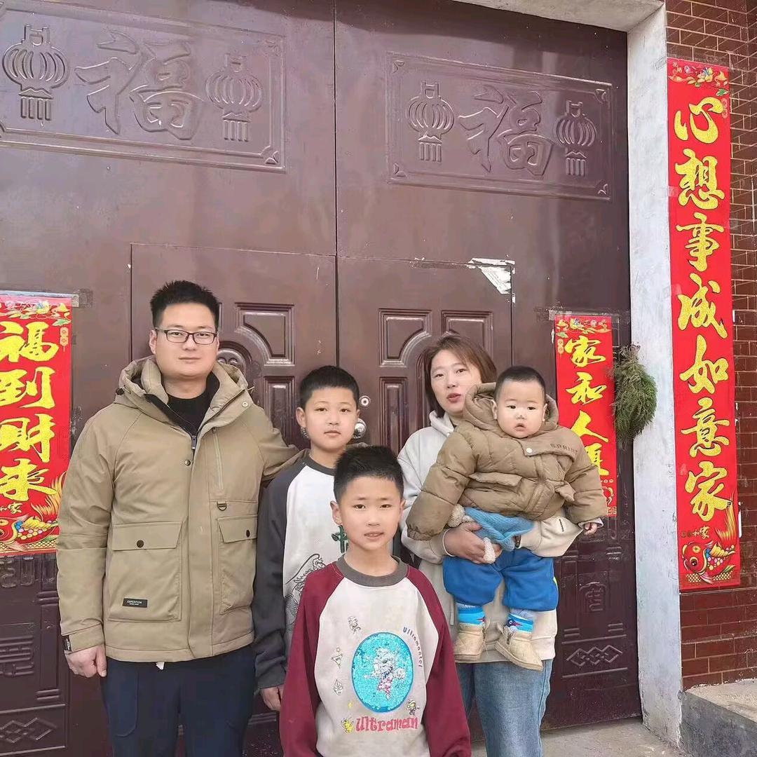 妈妈的三个小情人😘😘😘