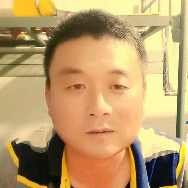 以合为贵，手工拖鞋编织。