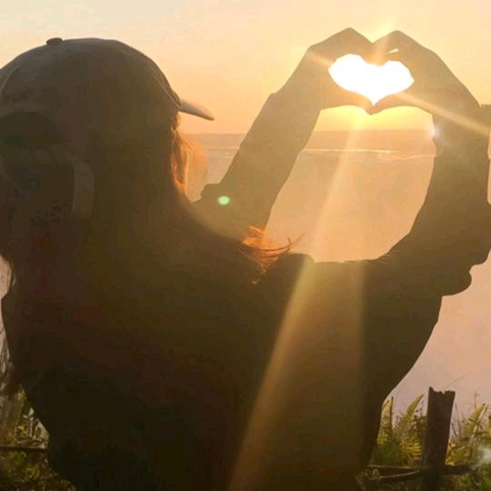 芳芳😊😊😊😊