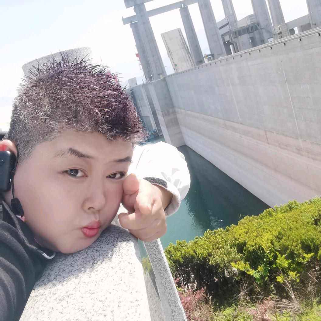 娜年娜月