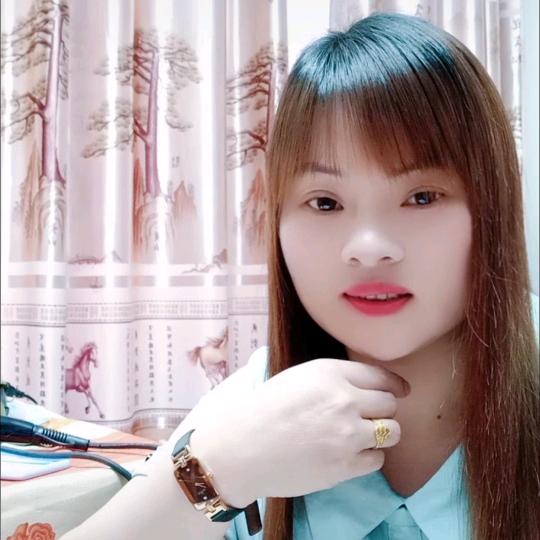 🍃黄小姐🍃