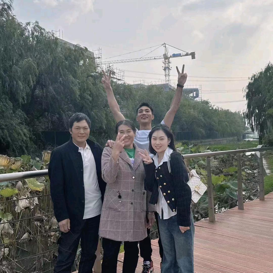 爱你不是一天两天