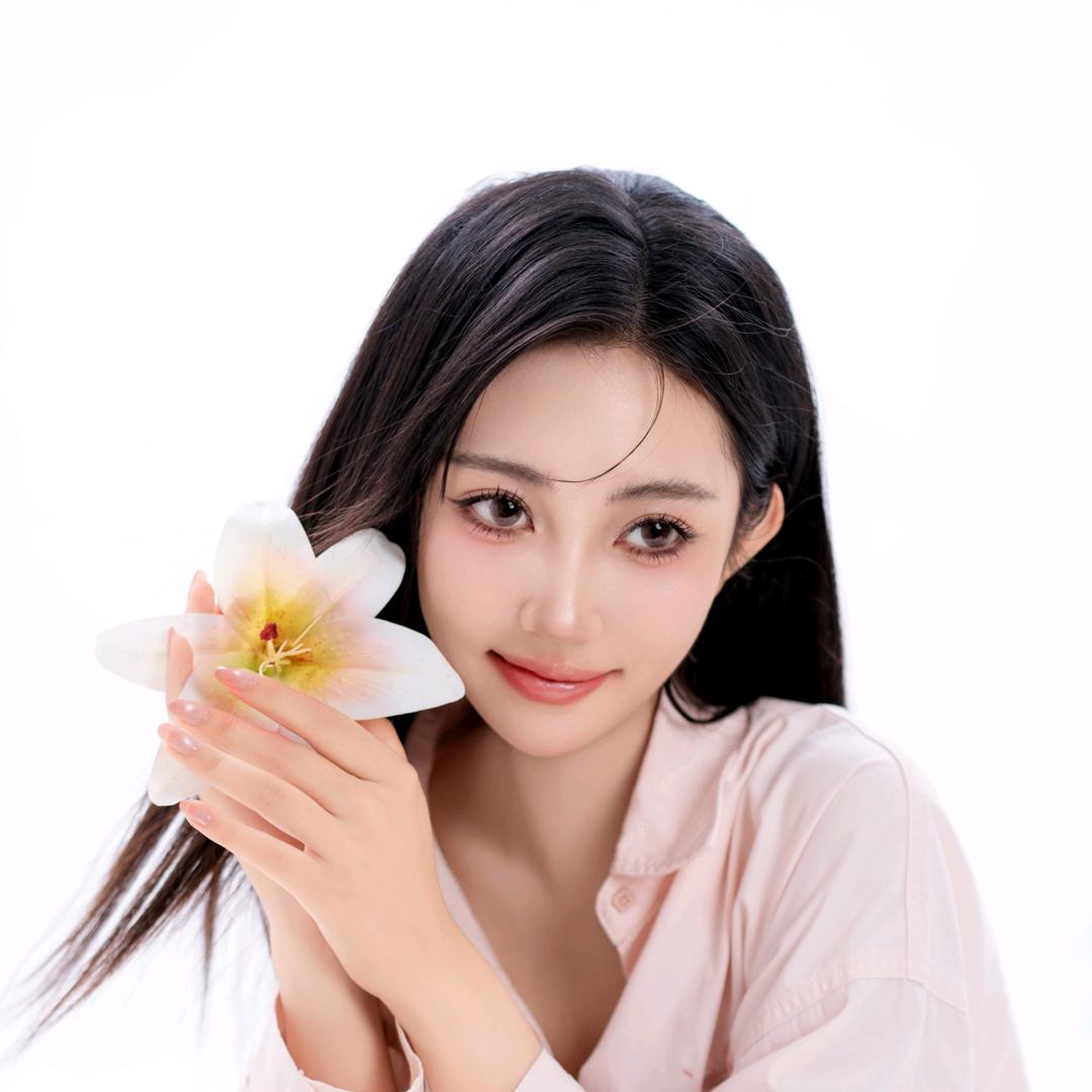 演员潘嘉荷