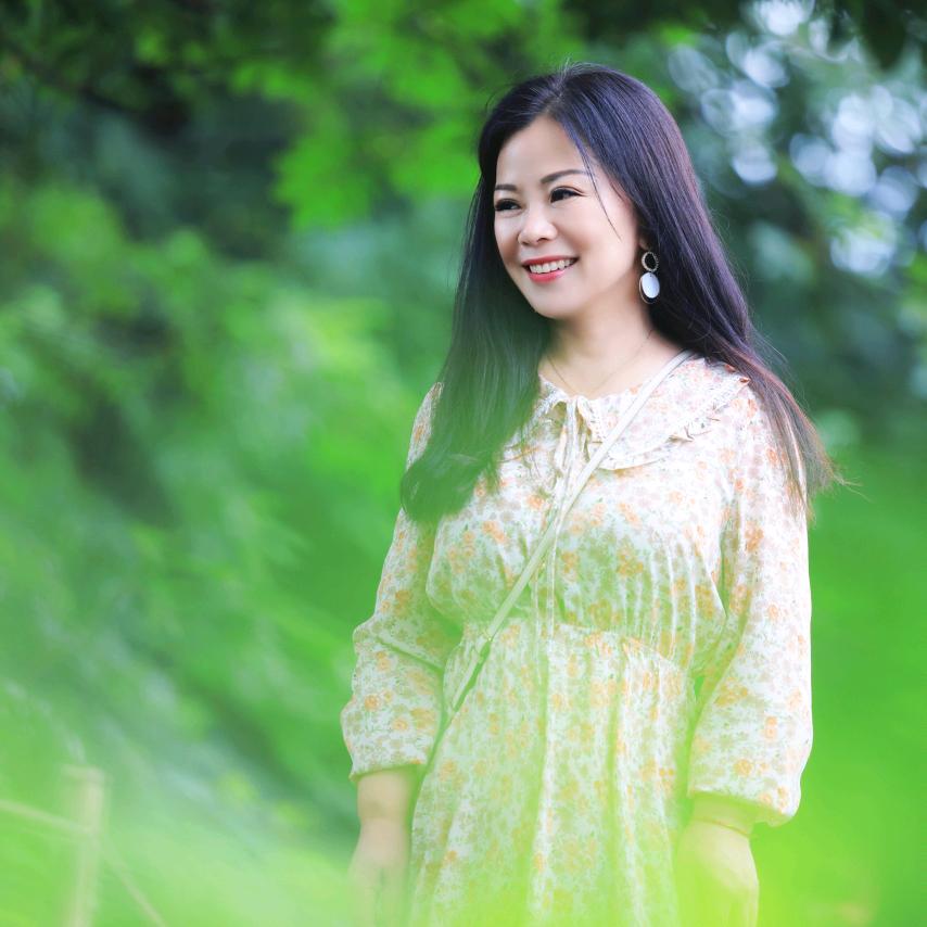 梅果（专业改眉纹眉 掏耳朵）