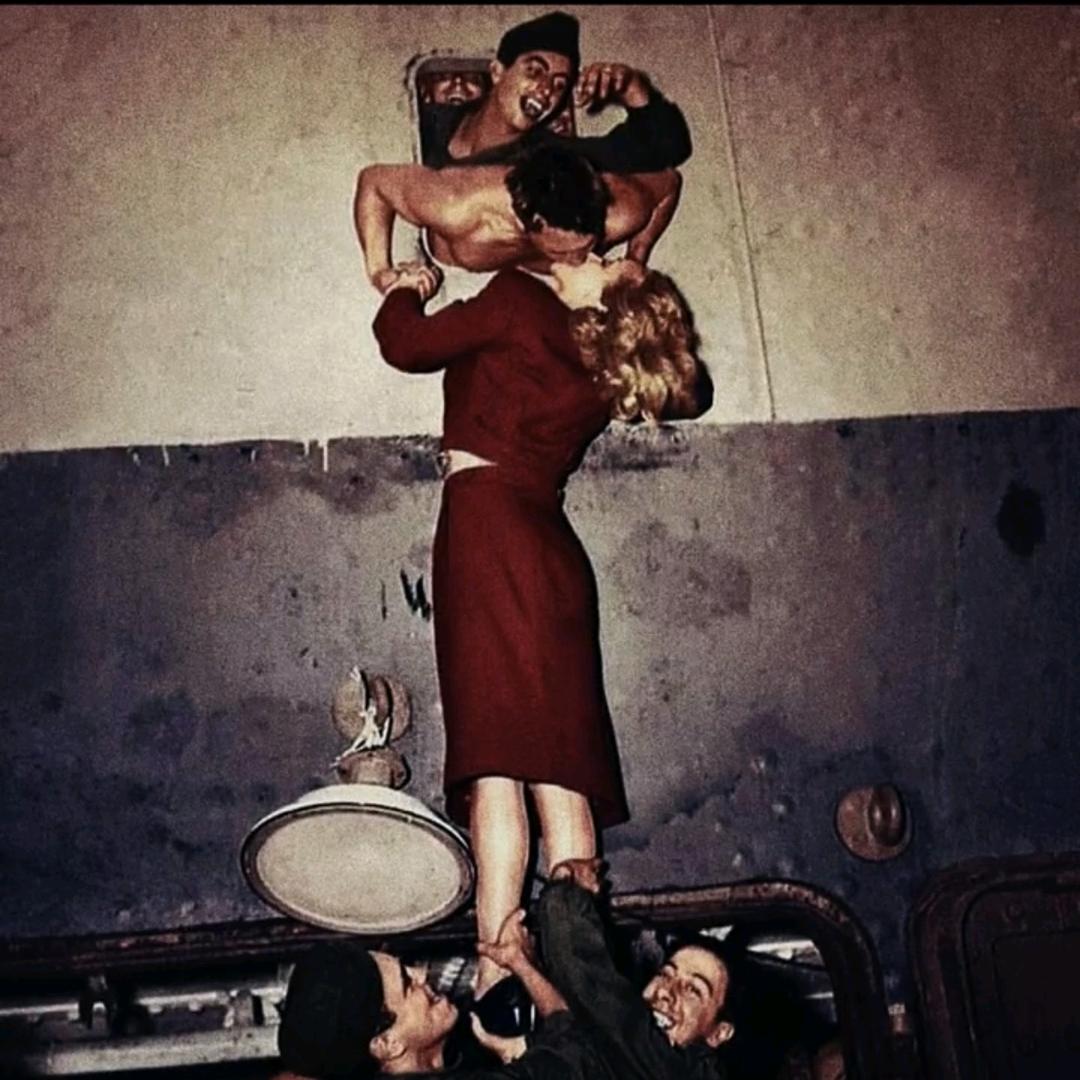 牙给你掰下来。