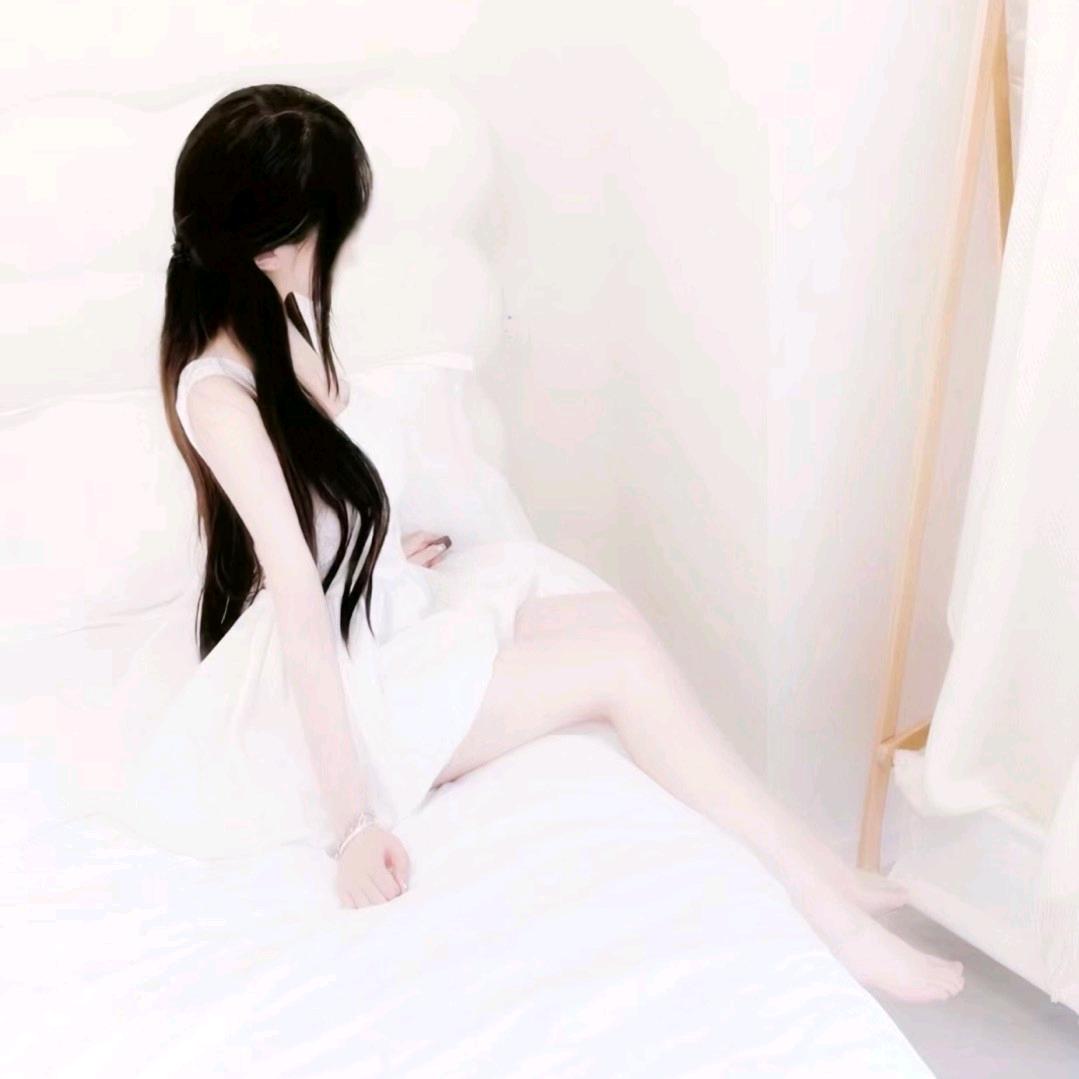 ７