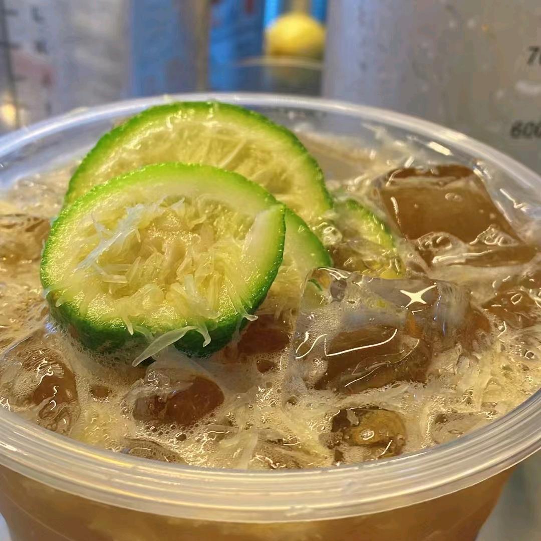 爱喝柠檬茶