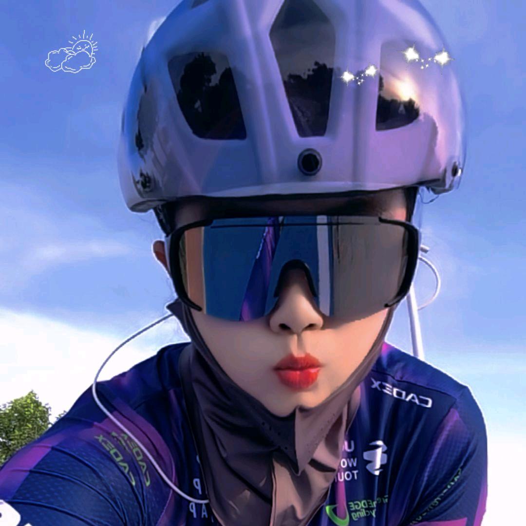 爱骑行的内蒙姑娘