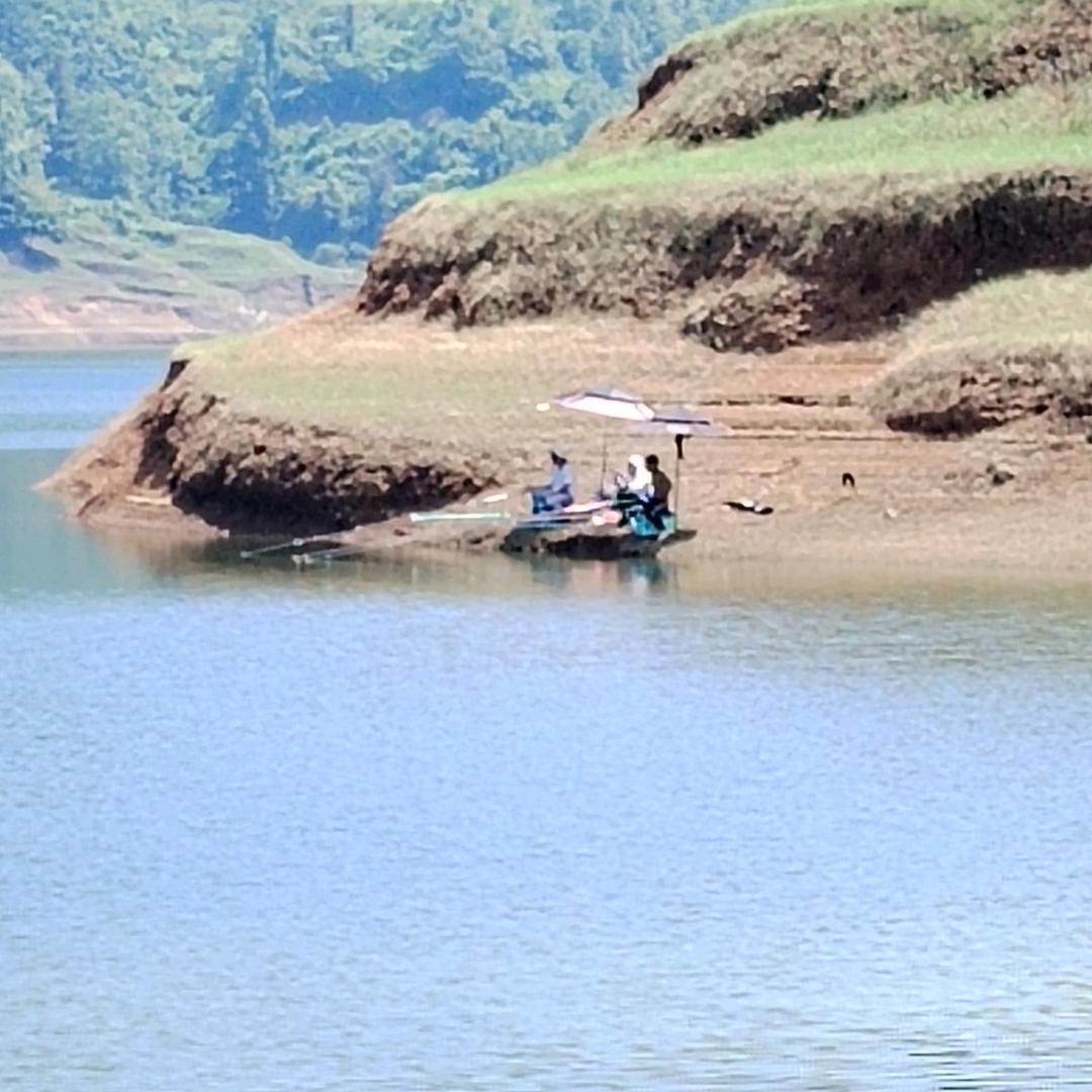 人在江湖我都在等你