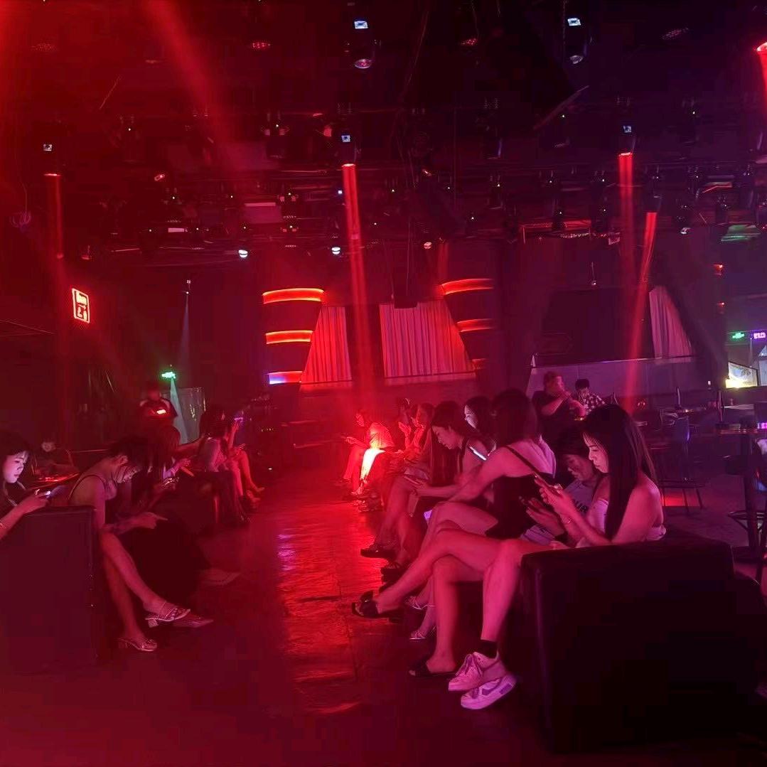 v个V