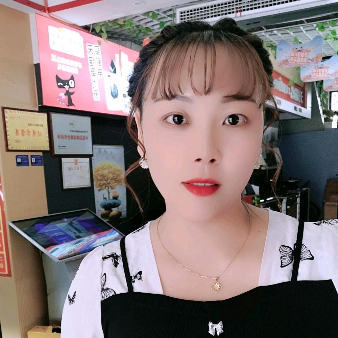 明港天猫优品+玉兰卖家电的小姐姐