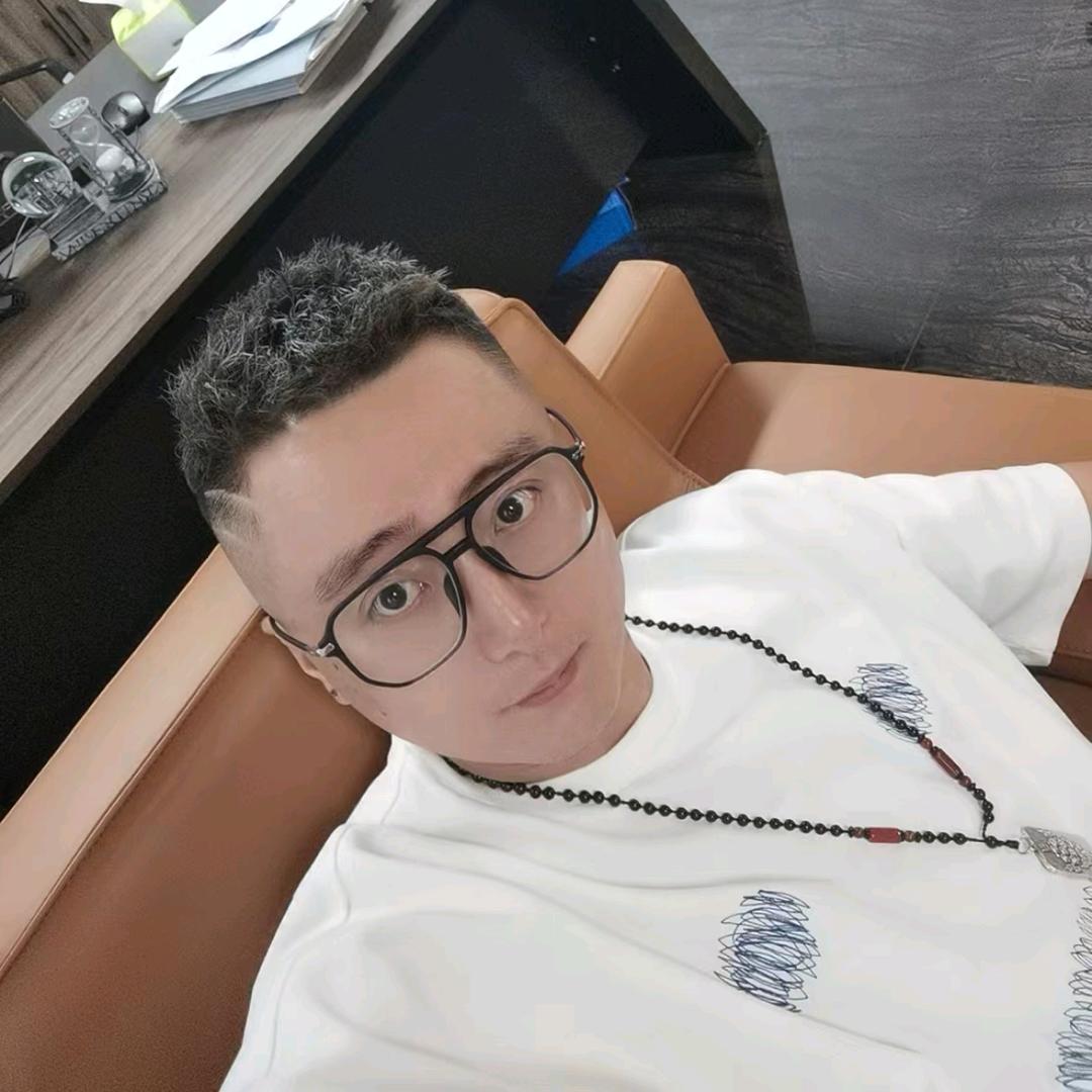 鹏哥服装圈