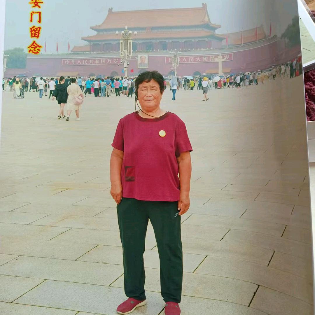 蔡小麦孙吉买鲜花、红白事布置棚行架一条龙