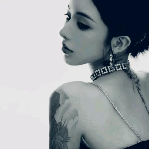 一个可怜的纹身师（叁刺青）