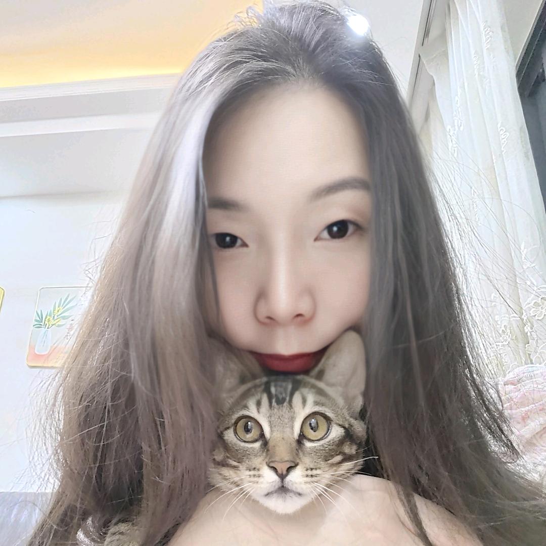 洛小狸