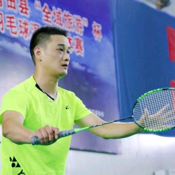 羽毛球爱好者，