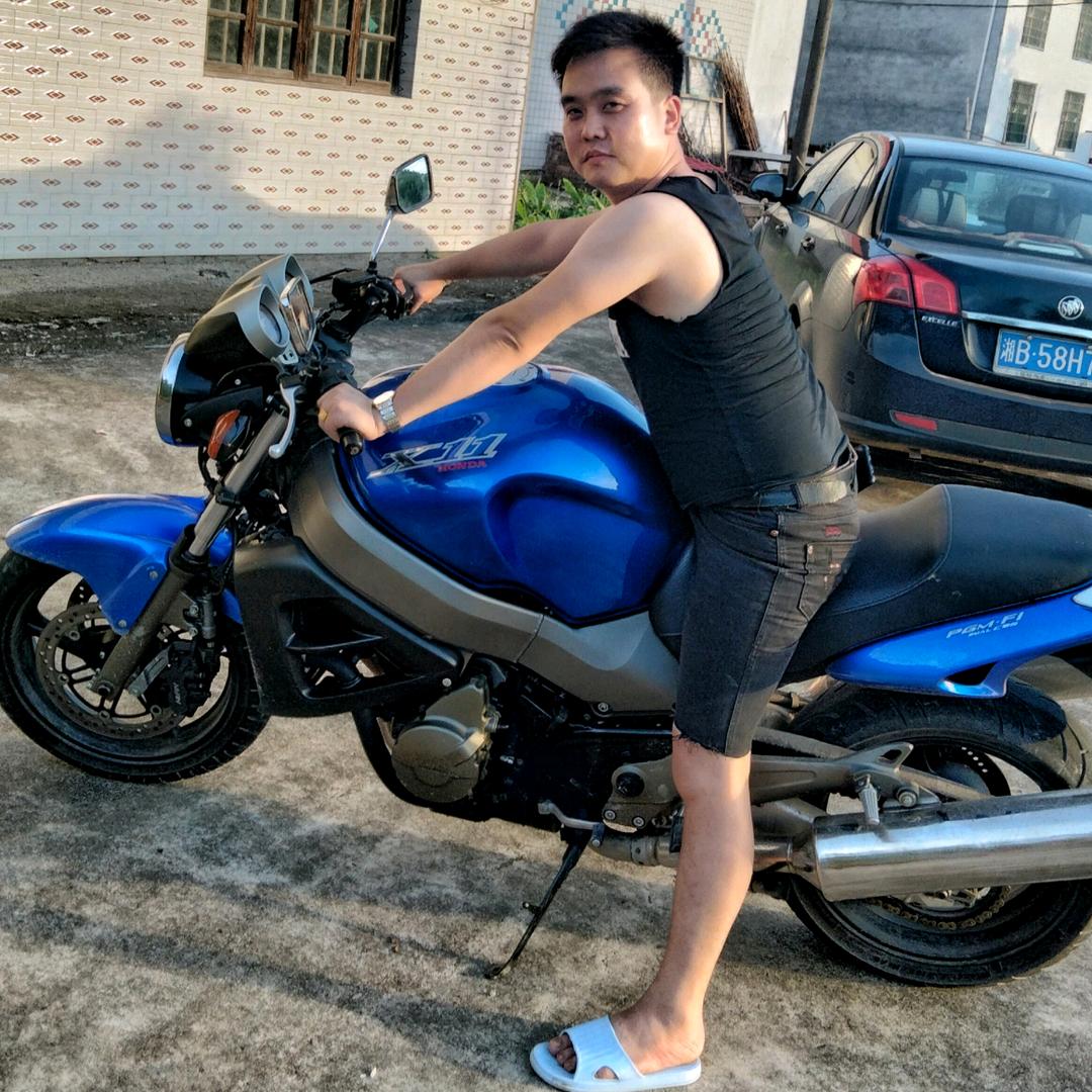 左同志