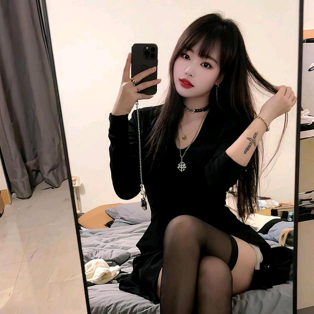 ，╭(╯🌹燕子🌹╰)