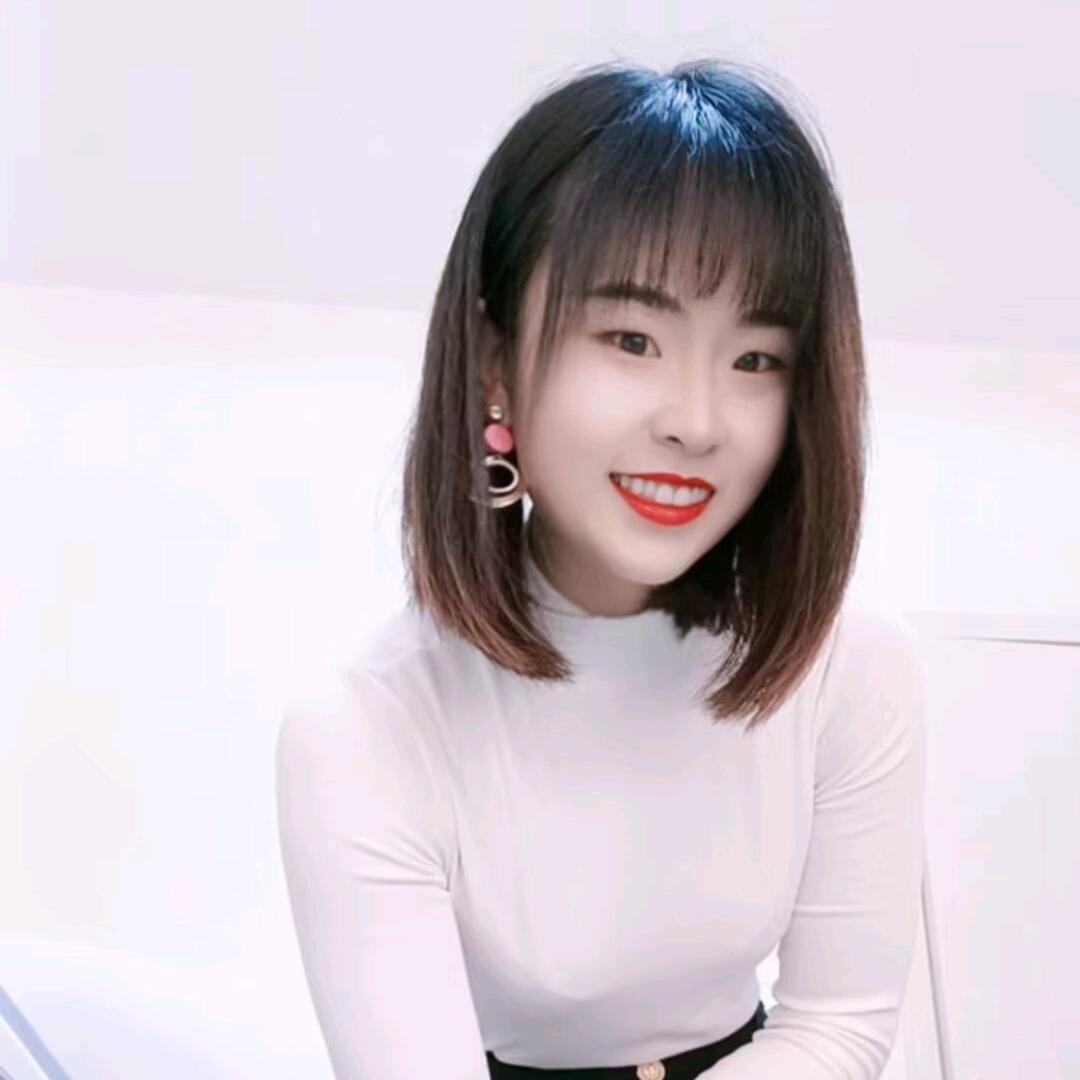 @小琼💋