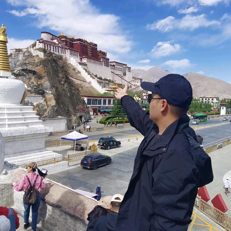 伟仔（户外旅行）