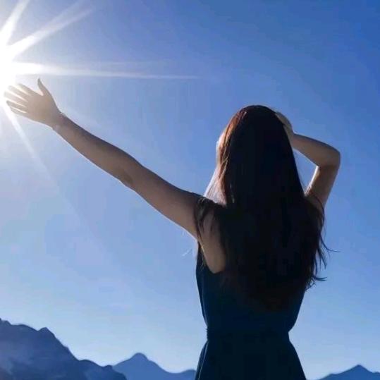 嫣然一笑☀🎉