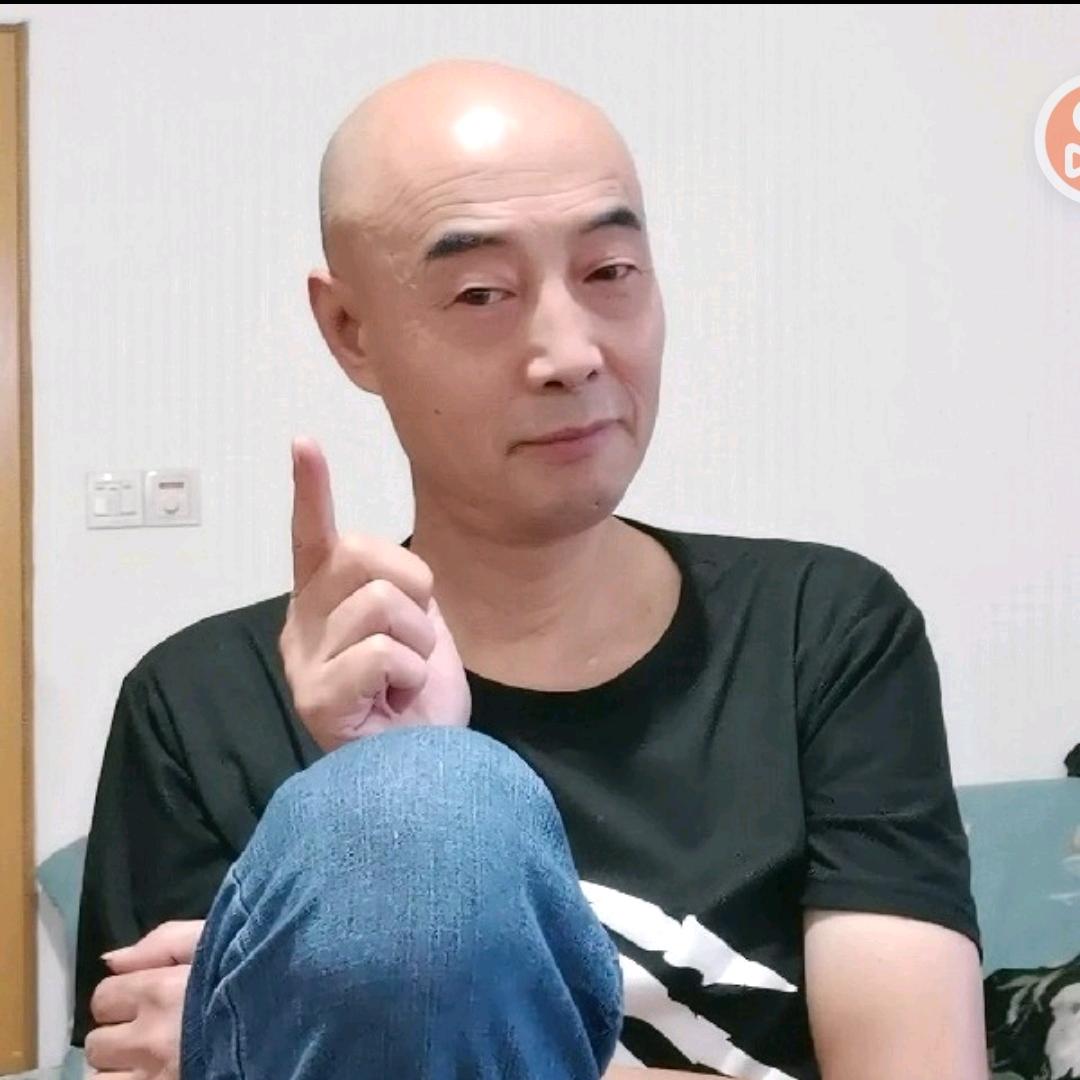 袁來是剛歌