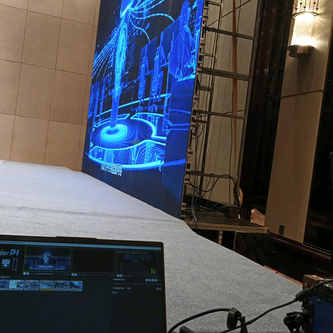 懵懵懂懂我们相遇了，不再爱了