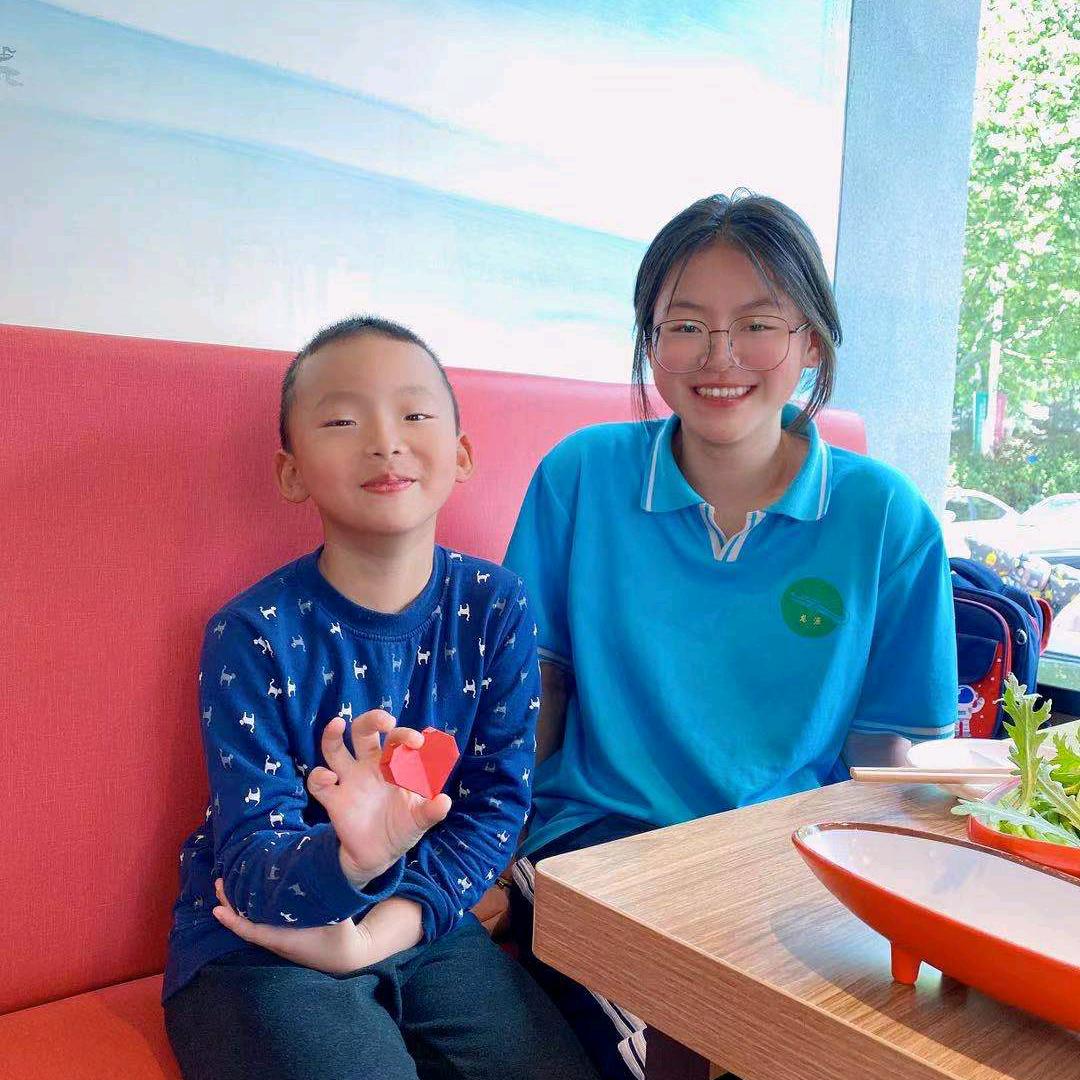 晴朗《谢绝私聊》