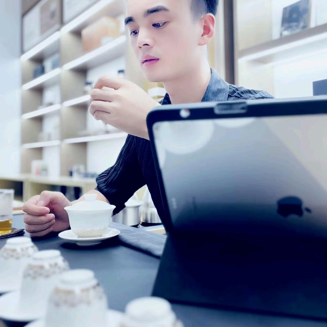 不喝冰红茶🍵