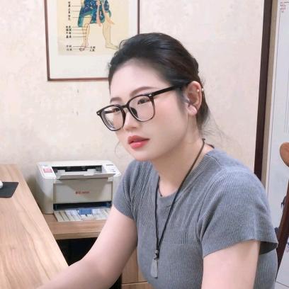 范小姐俢发动机