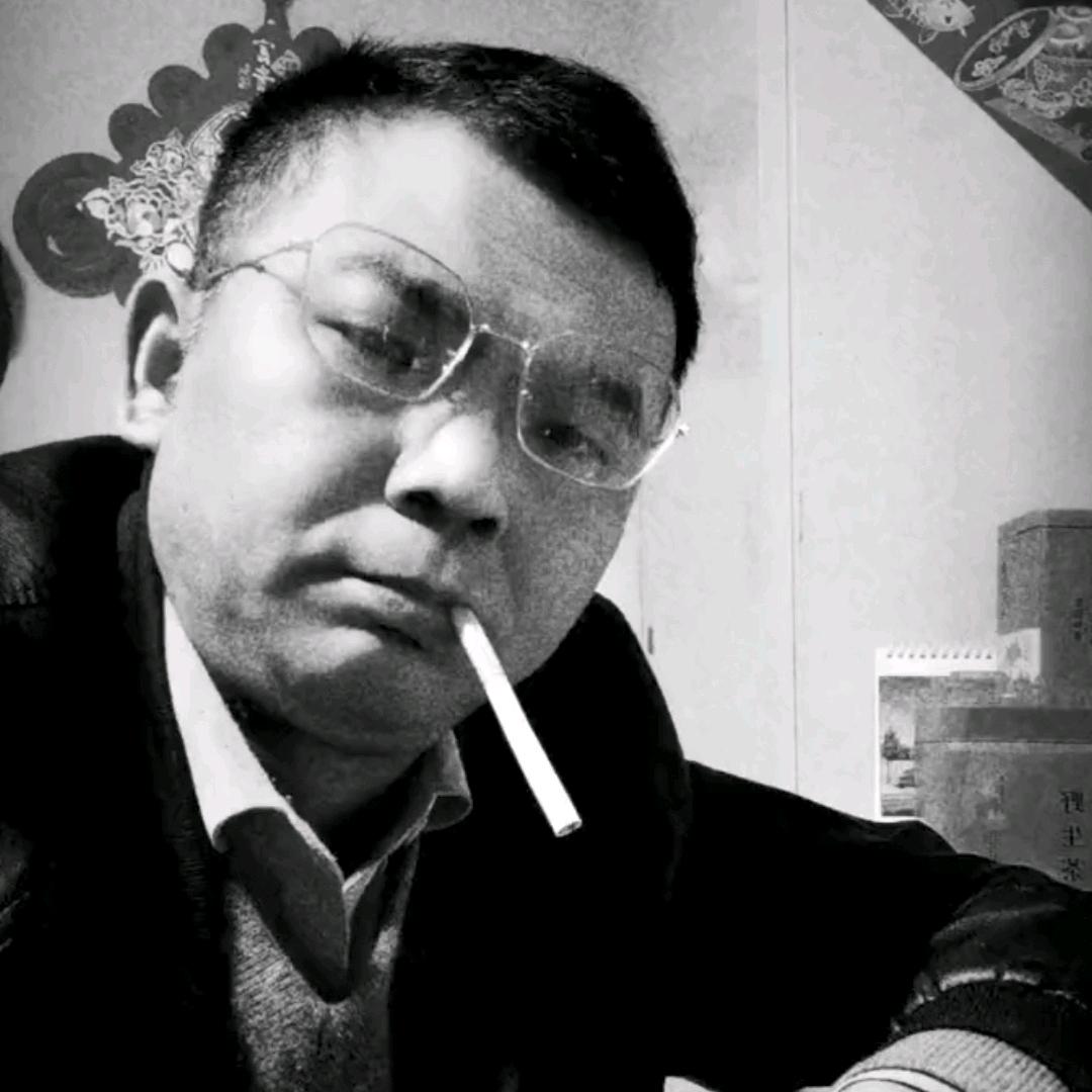 《香烟伴酒》