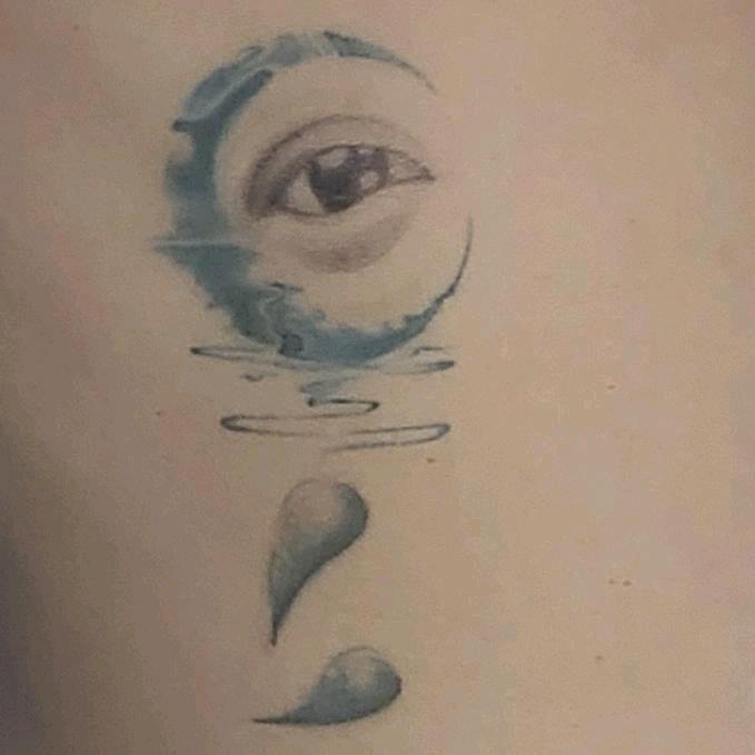 月～眼～泪～海。🌙👀💧🌊❄