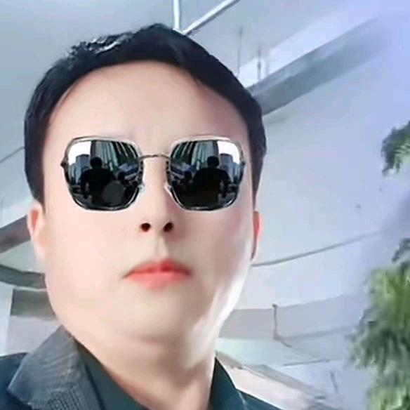 金耀连