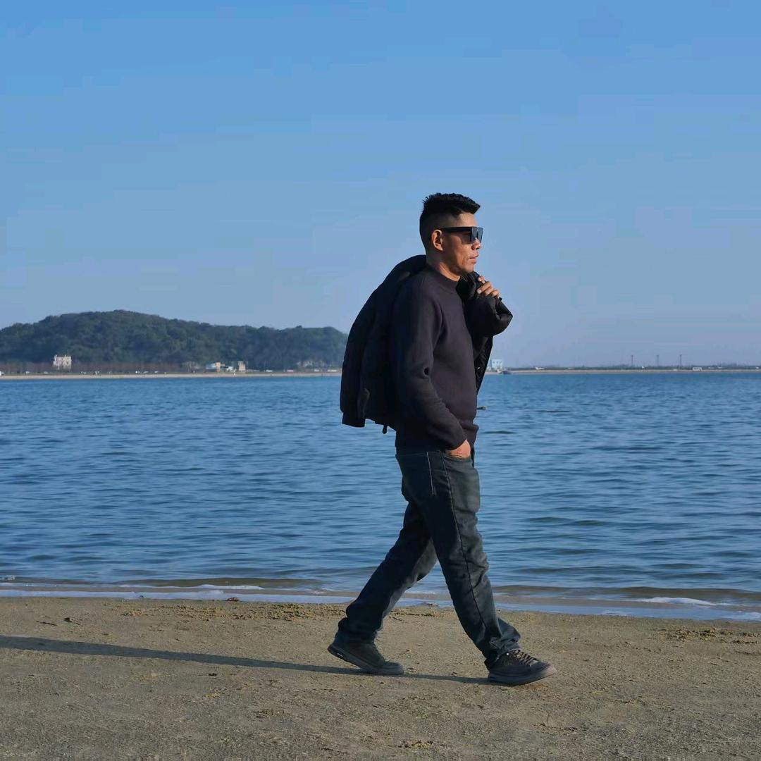 专业承包粉楼梯踏步，及自行车跑道，