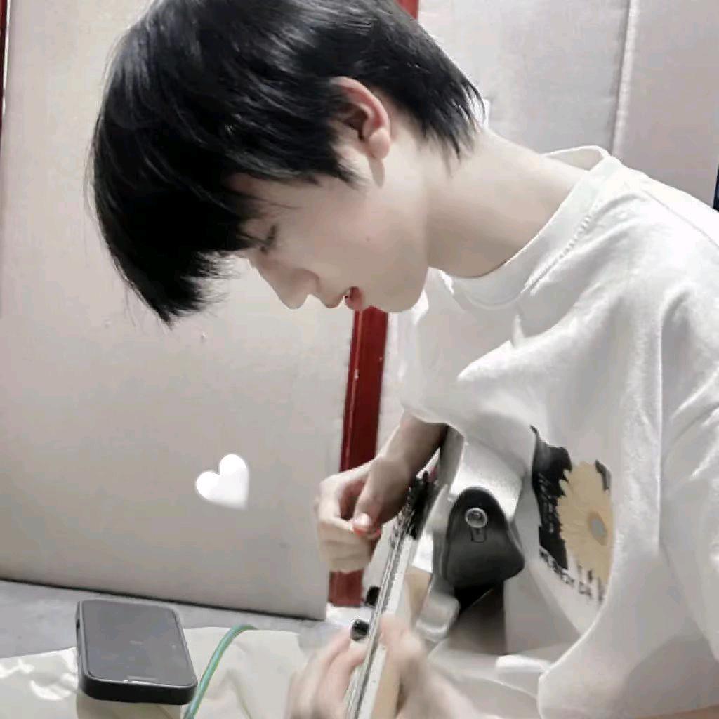 ♪_奇酱桂咪;Ziri