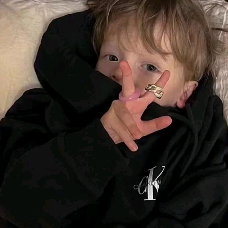 男神~🖤
