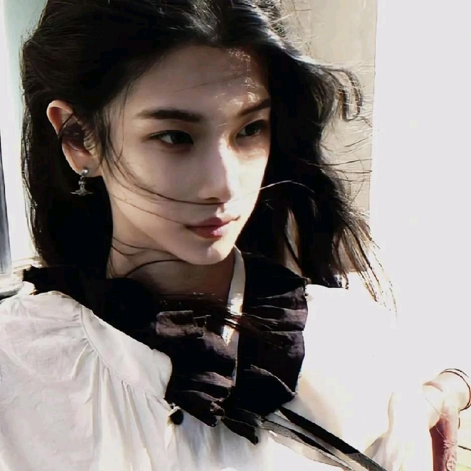 莫艺