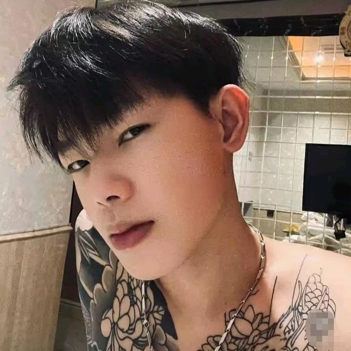 迷泽😈
