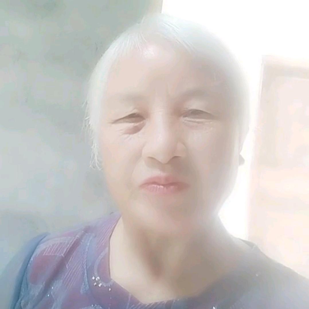 可爱老年人