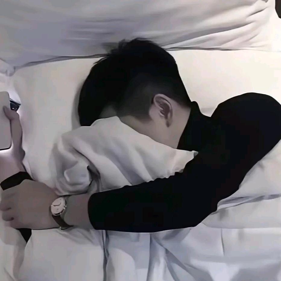 卡^O^卡